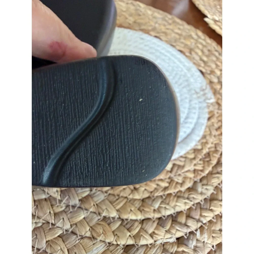 Clarks Bendables Black Leather Wedge Slide Sandals Womens 9.5‎ M comfort